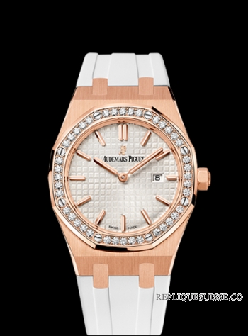 Audemars Piguet Royal Oak Quartz montre Réplique 67651OR.ZZ.D010CA.01