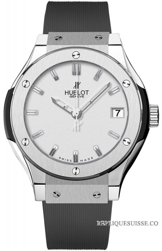 Hublot Classic Fusion Titanium 581.NX.2610.RX