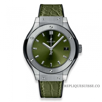 Réplique Hublot Classic Fusion Vert Titane 33mm