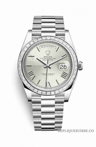 Copie Montre Rolex Day-Date 40 Platinum 228396TBR Quadrant argent Motif cadran m228396tbr-0025