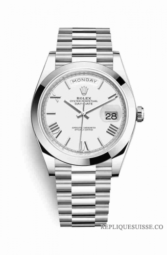 Copie Montre Rolex Day-Date 40 Platinum 228206 Cadran Blanc m228206-0028