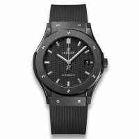 Copie Montre Hublot Black Magic 45mm Classic Fusion Montre en ceramique noire 511.CM.1771.RX