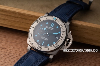 Panerai Luminor Submersible 47 edition Mike Horn PAM00985