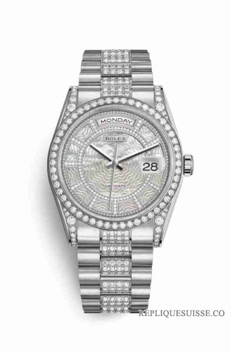 Copie Montre Rolex Day-Date 36 Cosses en or blanc 18 carats serti de diamants 118389 Carrousel de nacre blanche Cadran m118389-0095