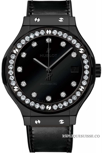 Hublot Classic Fusion Shiny Ceramic Diamants 565.CX.1210.VR.1204