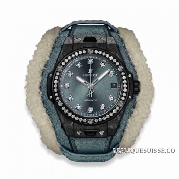 Copie Montre Hublot Big Bang One Click Diamants en carbone givre 39mm 465.QK.7170.VR.1204.ALP18