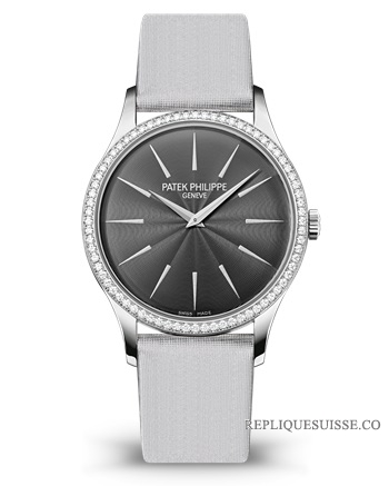 Patek Philippe Calatrava Femme Blessee a La Main 4897G-010 Montres Copie