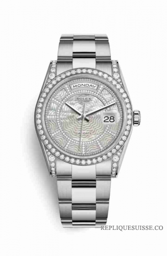 Copie Montre Rolex Day-Date 36 Or blanc 18 ct sertissage diamants 118389 Carousel de nacre blanche Cadran m118389-0097