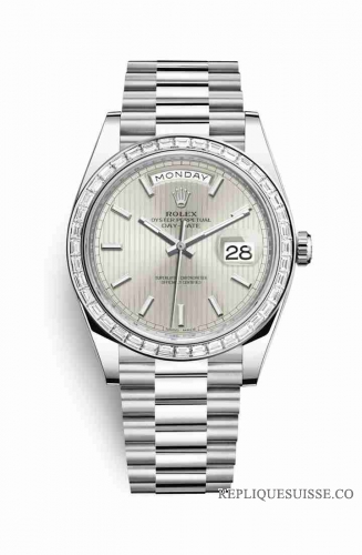 Copie Montre Rolex Day-Date 40 Platinum 228396TBR Motif a rayures argentees Cadran m228396tbr-0022