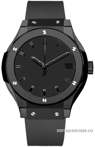 Hublot Classic Fusion Quartz Ceramic 33mm 581.CM.1110.RX